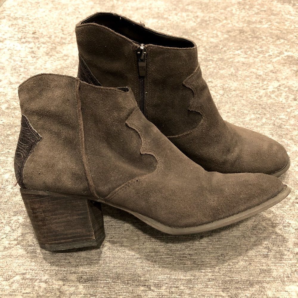 Marc Fisher stefani bootie women’s size 10